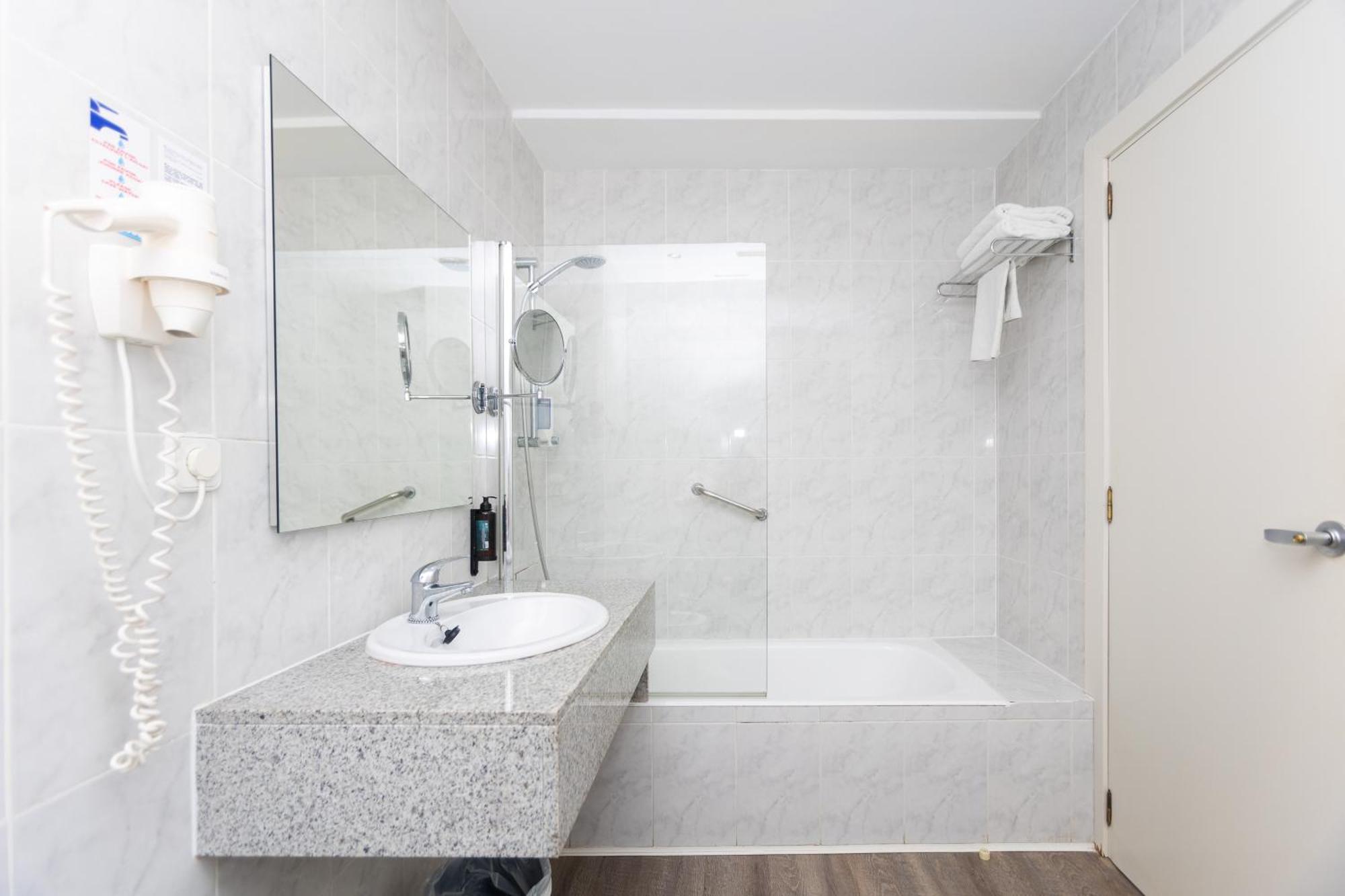 Hotel Brisa Marina (Adults Only) С'Іллот Екстер'єр фото